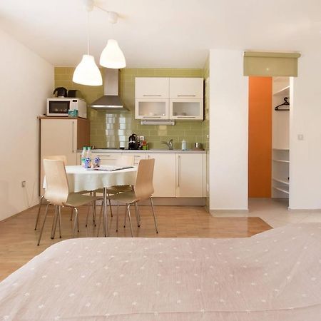 Apartment Rainbow Studio Ljubljana Oda fotoğraf